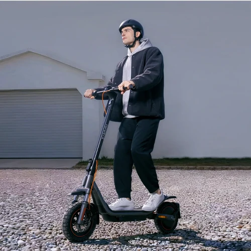 اسکوتر شیائومی مدل Xiaomi Electric Scooter 6 Pro 18 اسکوتر شیائومی مدل Xiaomi Electric Scooter 6 Pro - shemshad.com