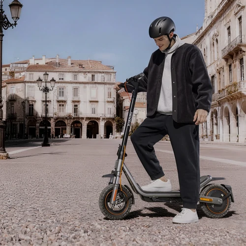 اسکوتر شیائومی مدل Xiaomi Electric Scooter 6 Pro 19 اسکوتر شیائومی مدل Xiaomi Electric Scooter 6 Pro - shemshad.com